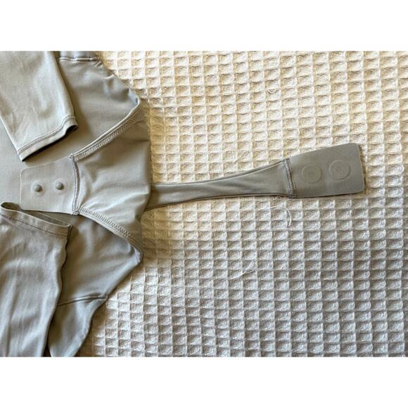 Lululemon Wundermost Ultra-Soft Nulu Square Neck Long Sleeve Bodysuit Gray Med - Picture 5 of 12